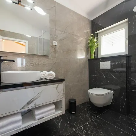 Villa Marijana Vila *