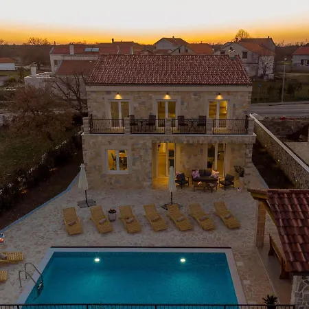 Villa Marijana Vila *